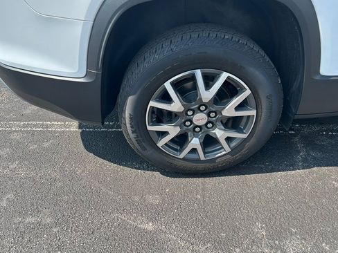 Used 2023 GMC Acadia SLE w/ Driver Convenience Package image 43