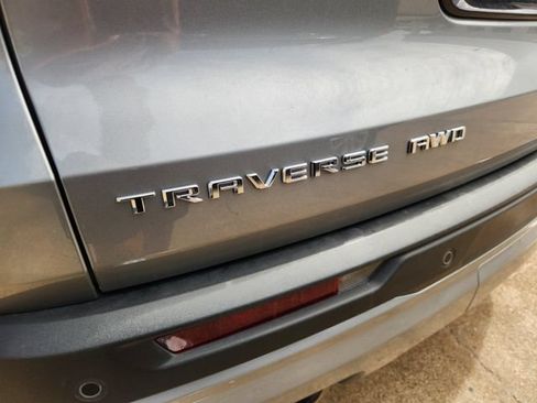 Used 2026 Chevrolet Traverse LT AWD/4WD image 9