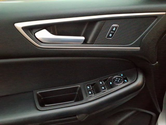 Used 2023 Ford Edge SEL AWD/4WD image 11