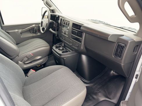 Certified 2025 GMC Savana 2500 w/ Driver Convenience Package RWD image 30