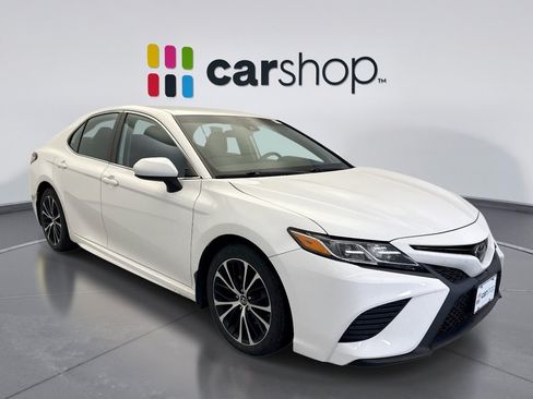 Used 2019 Toyota Camry SE FWD image 7