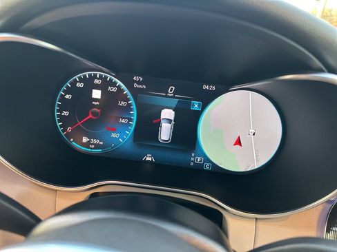 Used 2022 Mercedes-Benz GLC 300 4MATIC image 9