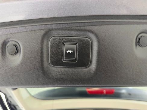 Used 2019 INFINITI QX60 Luxe w/ Essential Package image 37