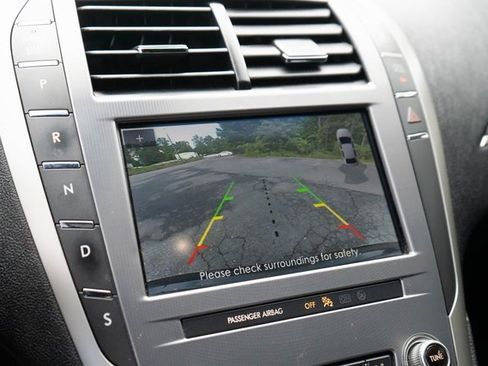 Used 2020 Lincoln MKZ image 6