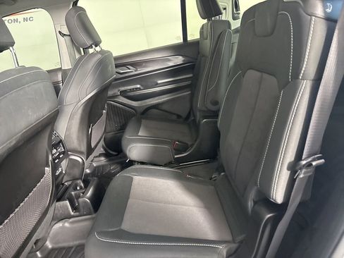 Used 2023 Jeep Grand Cherokee L Laredo w/ Luxury Tech Group I image 20