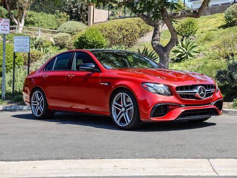 Used 2019 Mercedes-Benz E 63 AMG S image 7