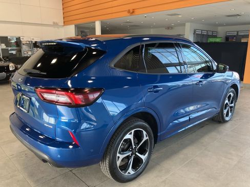 Certified 2023 Ford Escape ST-Line Elite w/ Premium Technology Package image 5