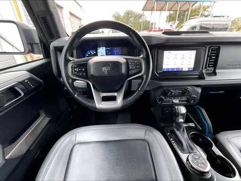 Certified 2023 Ford Bronco Black Diamond image 5