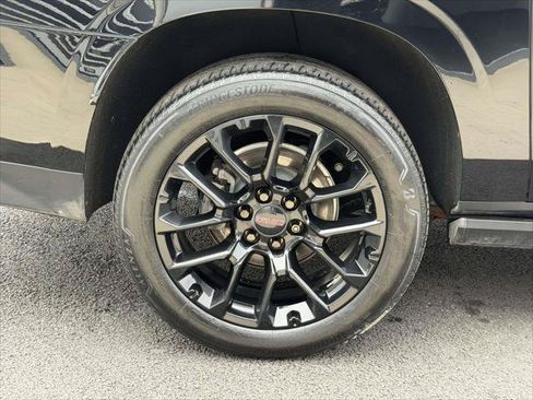 Used 2023 GMC Yukon XL Denali w/ Denali Reserve Package AWD/4WD image 8