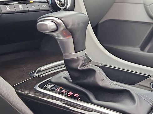 Used 2018 Kia Optima EX w/ Premium Package FWD image 16