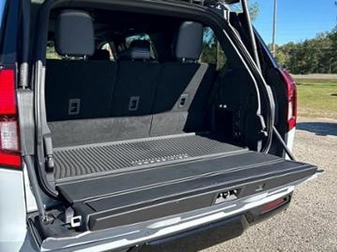 New 2025 Ford Expedition Platinum w/ Stealth Appearance Package image 9