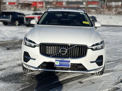 Used 2023 Volvo XC60 B5 Plus w/ Climate Package image 10