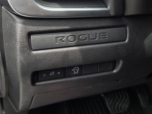 Certified 2023 Nissan Rogue S FWD image 17