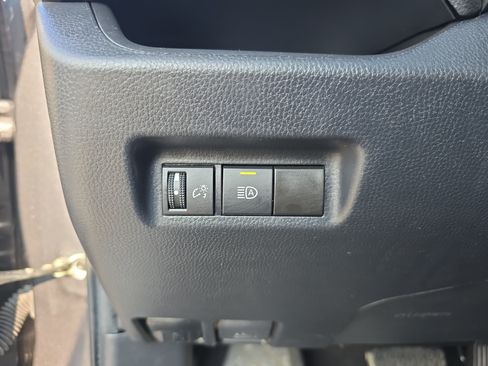 Used 2024 Toyota RAV4 XLE FWD image 22