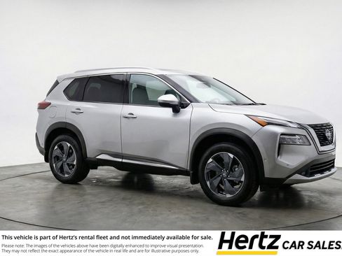 Used 2025 Nissan Rogue SV image 1