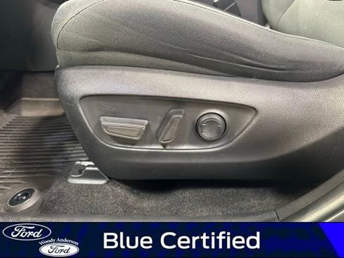 Used 2022 Toyota RAV4 XLE w/ Convenience Package image 21