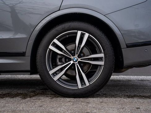 Used 2025 BMW X7 xDrive40i w/ M Sport Package image 13