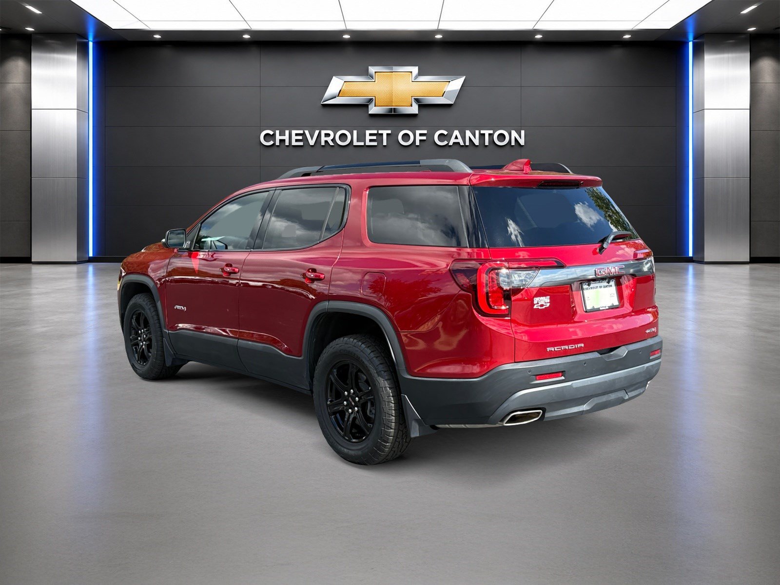 Used 2023 GMC Acadia AT4 w/ Technology Package AWD/4WD image 7
