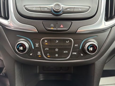 Used 2024 Chevrolet Equinox LT w/ LPO, Floor Liner Package image 26