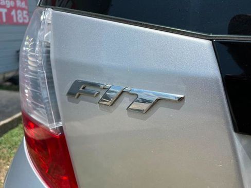 Used 2011 Honda Fit Sport image 10