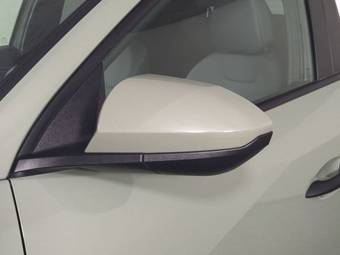 Used 2024 Hyundai Santa Cruz SE FWD image 12