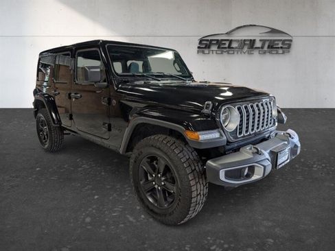 Used 2025 Jeep Wrangler Unlimited Sahara AWD/4WD image 1