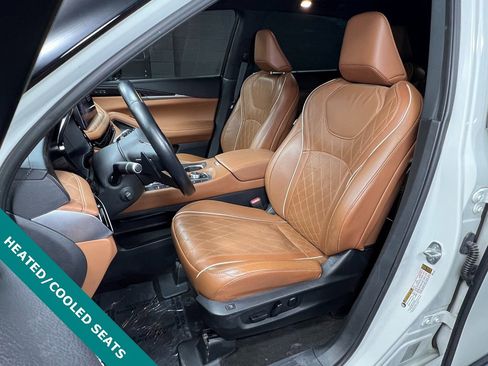 Used 2023 INFINITI QX60 Autograph w/ Cargo Package image 3