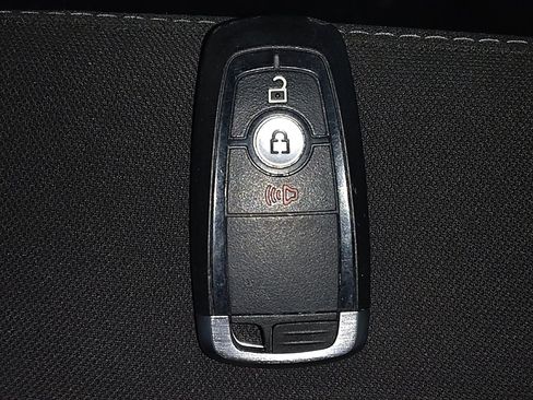 Used 2020 Ford EcoSport SE image 32