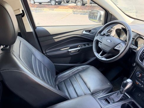 Used 2019 Ford Escape Titanium AWD/4WD image 11