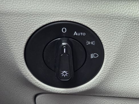 Used 2019 Volkswagen Jetta S w/ Driver Assistance Package FWD image 10