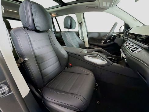 New 2026 Mercedes-Benz GLS 450 4MATIC image 31