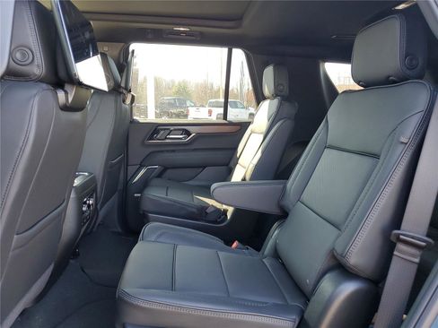New 2026 GMC Yukon Denali w/ Denali Reserve Package image 15
