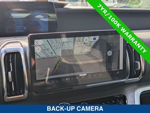 Certified 2025 Ford Expedition Max Platinum w/ Driver's Package AWD/4WD image 35