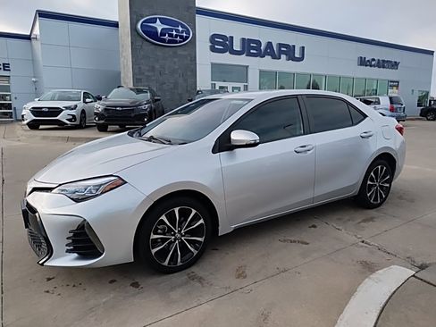 Used 2017 Toyota Corolla SE image 2