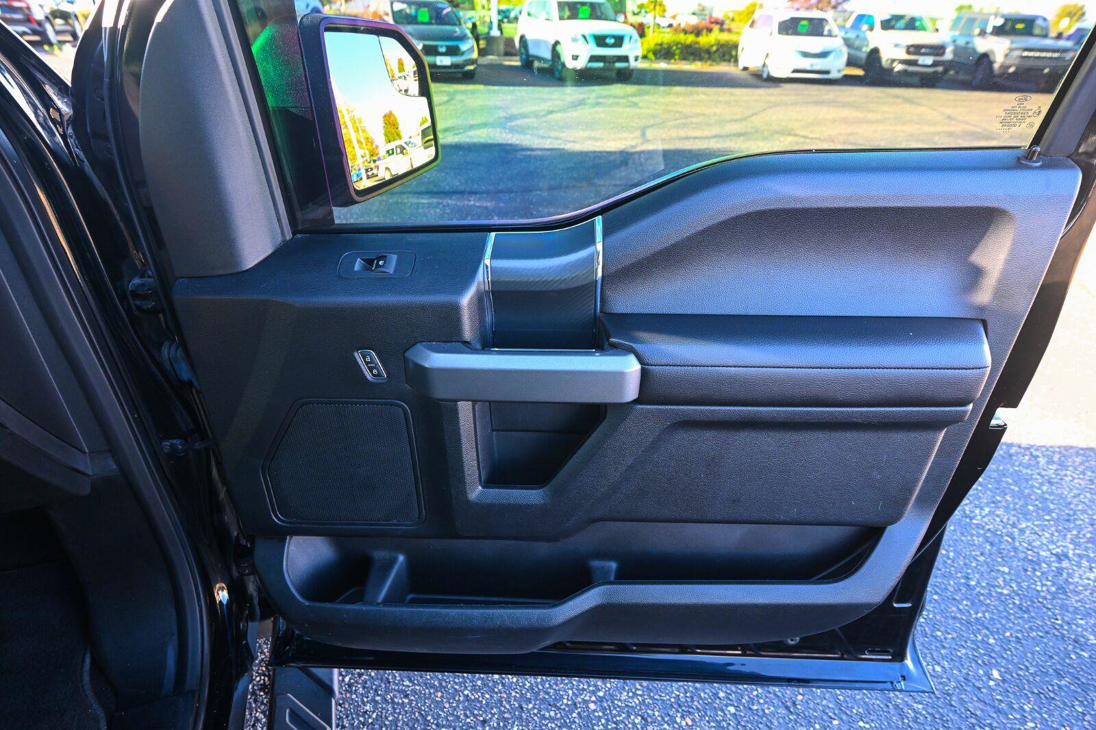 Used 2018 Ford F150 XLT w/ Equipment Group 302A Luxury AWD/4WD image 26