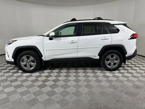 Used 2024 Toyota RAV4 XLE image 2