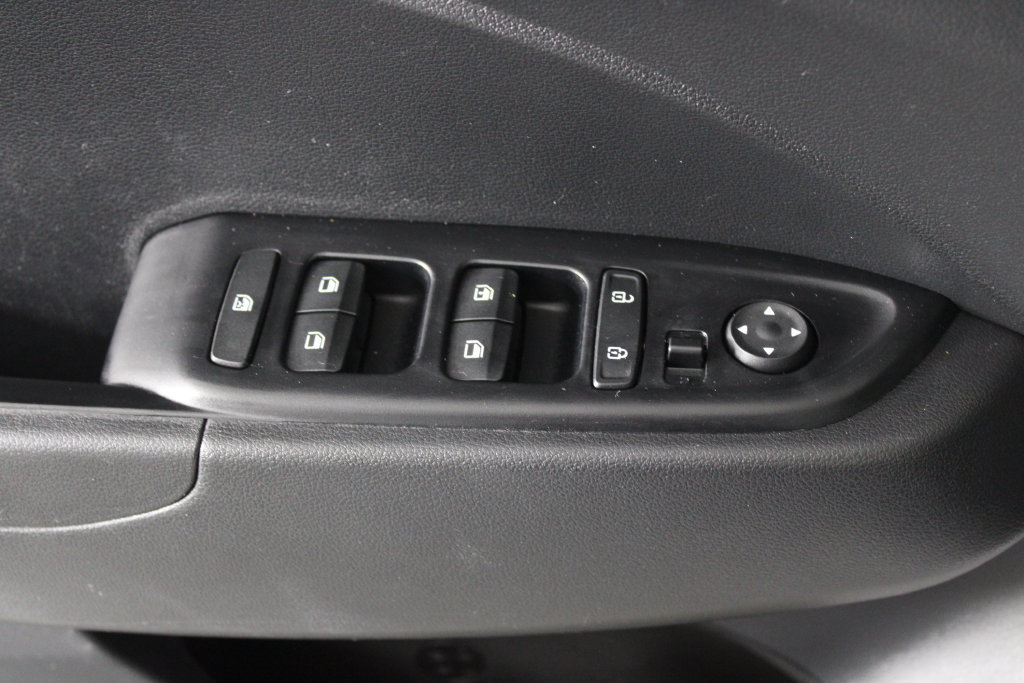 Certified 2024 Hyundai Venue SE FWD image 23