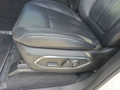 Used 2024 Jeep Wagoneer L Series II w/ Flexible Seating Group AWD/4WD image 33