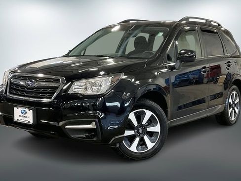 Used 2017 Subaru Forester 2.5i Premium w/ All-Weather Package image 3