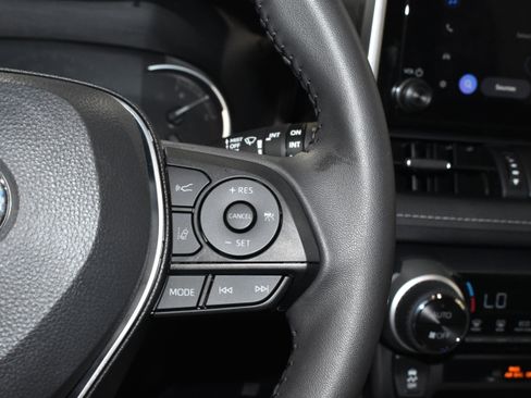 Used 2025 Toyota RAV4 XLE Premium FWD image 13