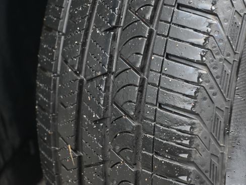 Used 2025 Volvo XC60 B5 Plus image 3