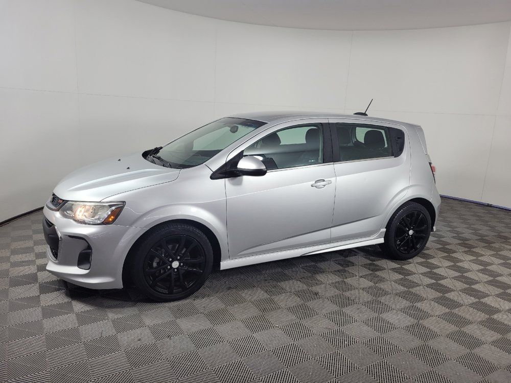 Used 2017 Chevrolet Sonic LT FWD image 2