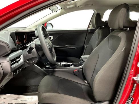 Used 2026 Kia K4 FWD image 24