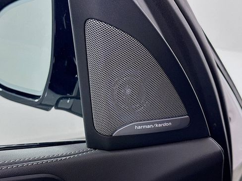 Certified 2025 BMW X7 xDrive40i w/ Executive Package image 19