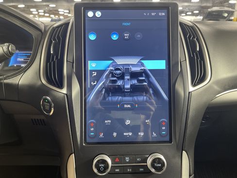 Used 2022 Ford Edge SEL w/ Convenience Package image 23