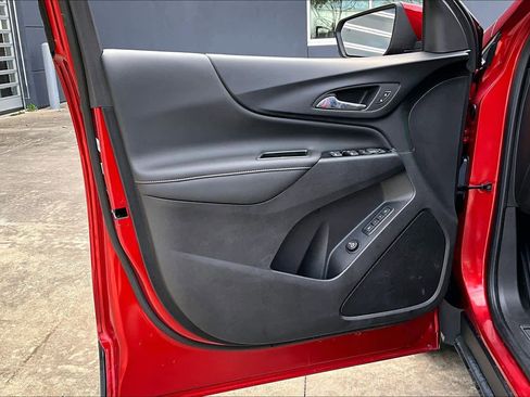 Used 2023 Chevrolet Equinox Premier w/ LPO, Floor Liner Package image 21