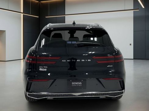Certified 2026 Genesis GV70 2.5T Advanced AWD/4WD image 5