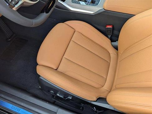 Used 2025 BMW 330i Sedan w/ Premium Package image 4