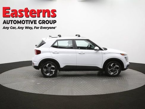 Used 2021 Hyundai Venue SEL FWD image 43