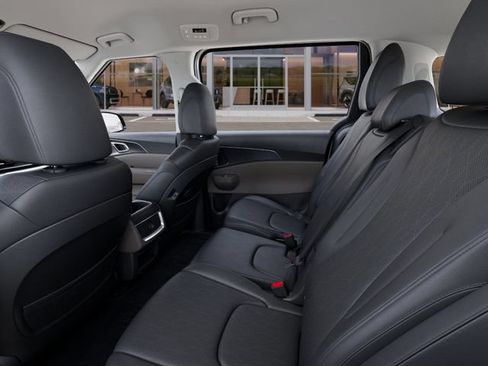 Used 2026 Kia Carnival LXS FWD image 24